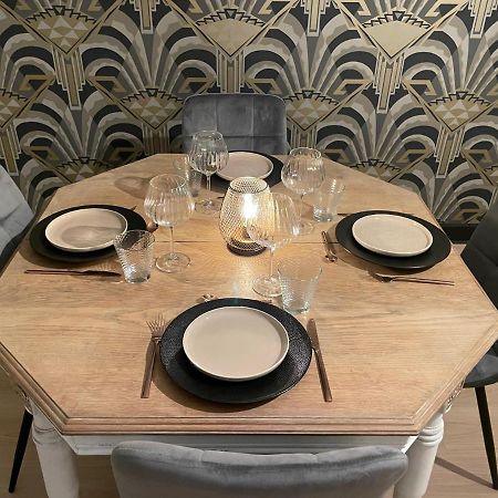 Appartement De Charme Au Pied De La Basilique Saint Remi แร็งส์ ภายนอก รูปภาพ